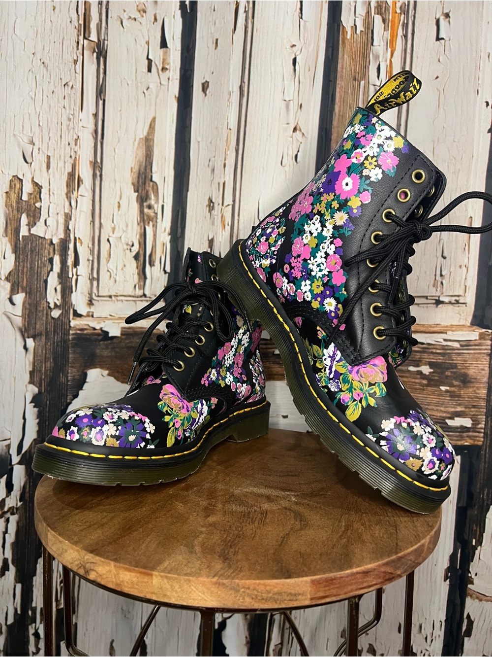 TRENDY & STYLISH Dr. Martens Black Floral Lace-Up Combat Boots